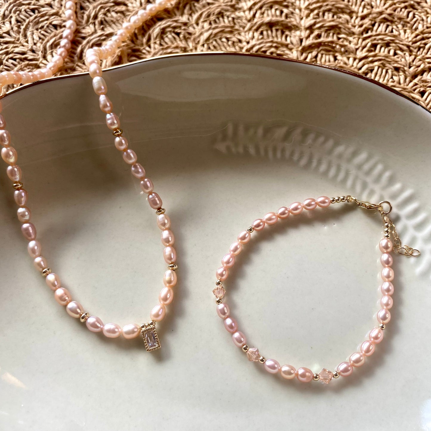 Romantic Pink Pearl Bracelet