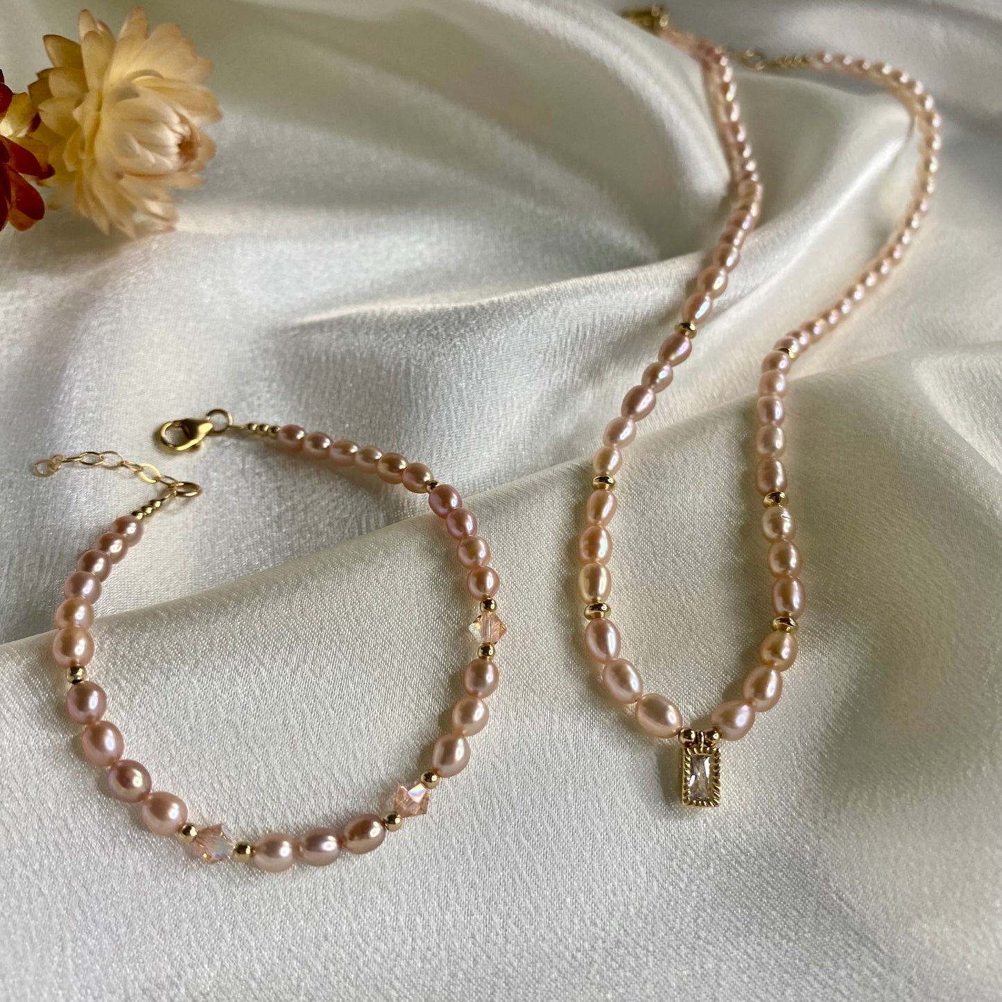 Romantic Pink Pearl Necklace