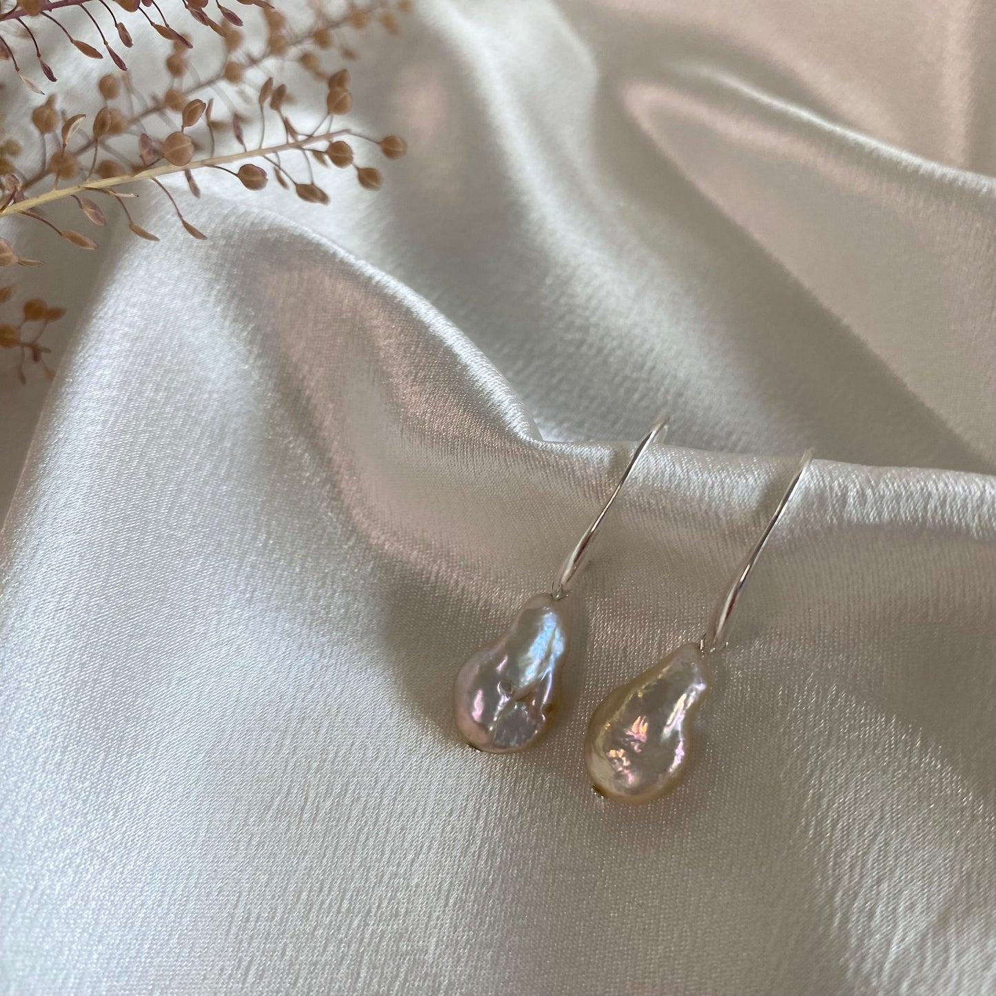 Baroque pearl drop earrings