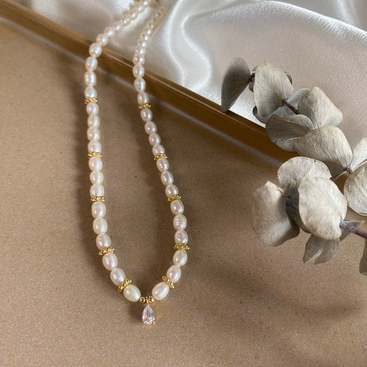 The Classic Pearl Drop - Gold